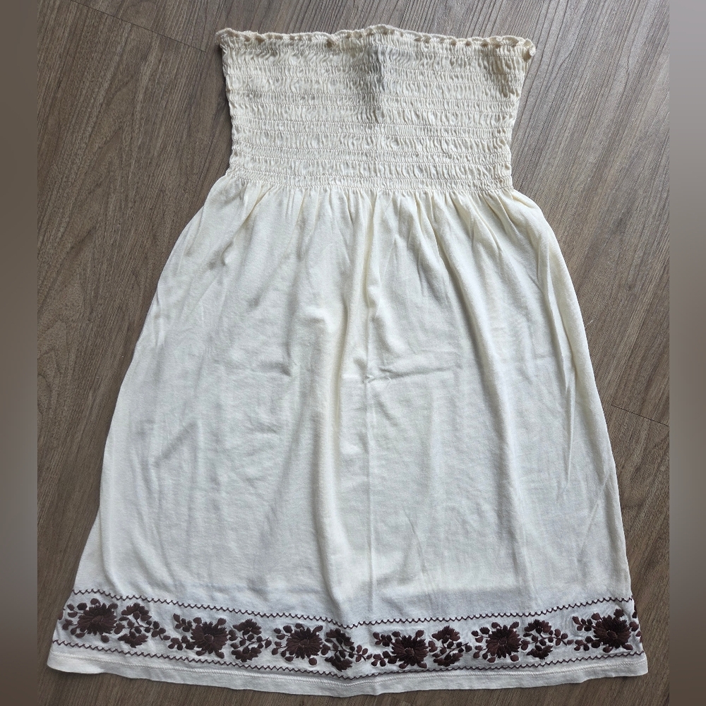 Vintage Abercrombie & Fitch Cream Strapless Babydoll Top with Floral Trim. Small